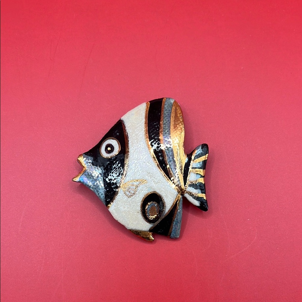 Hand Painted Artsy Decorative Angel Fish Brooch - Black, White, Gold